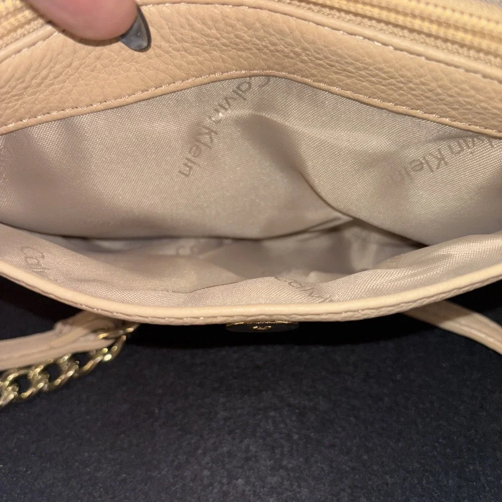 Calvin Klein Pebbled Leather Peach Chain Crossbody Purse Gold Lock Charm‎ EUC - Picture 14 of 16